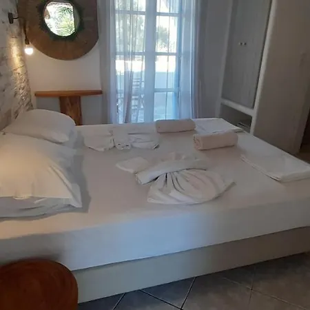 Ξενοδοχείο με διαμερίσματα ιωάννα 4*