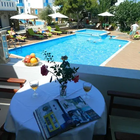 Ξενοδοχείο με διαμερίσματα ιωάννα 4*