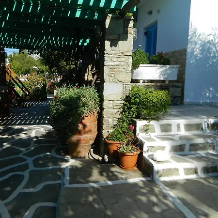 Ξενοδοχείο με διαμερίσματα ιωάννα Άγιος Προκόπιος